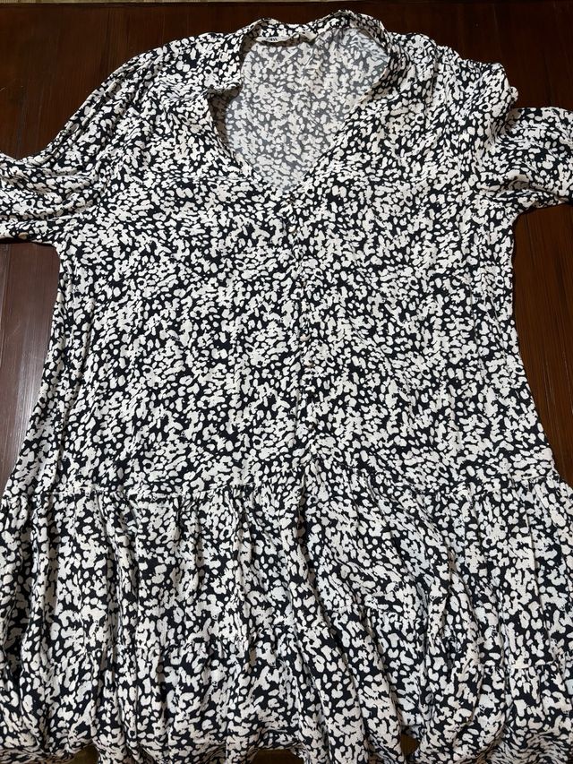 Vestido Zara estampado blanco y negro