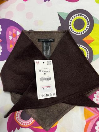 Bandana triangular de lana Zara