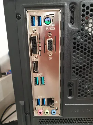 Torre Gaming Nfortec Negra