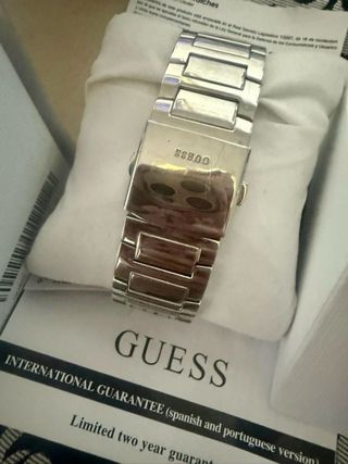 Reloj Guess Plateado