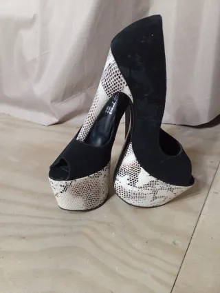 Zapatos de tacón mujer negros y plateados