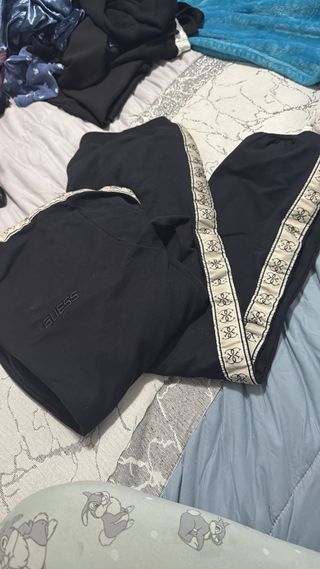 Chándal negro y beige mujer