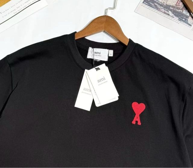 T-shirt Ami Paris Preta