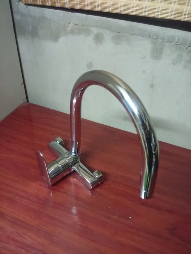 Grifo de cocina Roca plateado