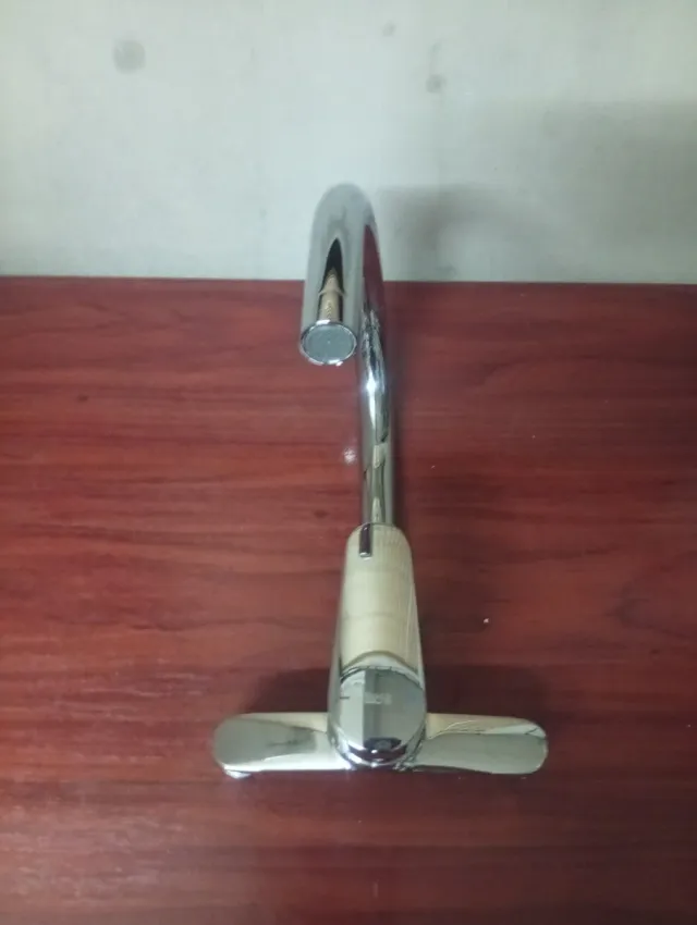 Grifo de cocina Roca plateado