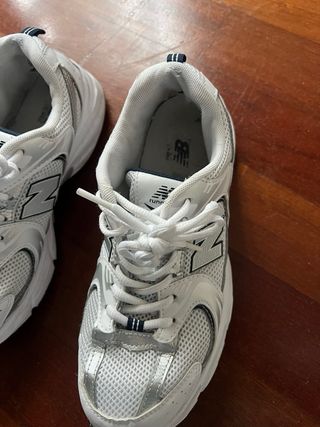 Zapatilla New Balance 530 Plata/Blanco
