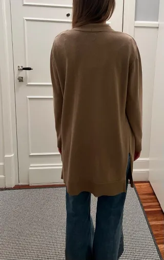 Chaqueta larga Massimo Dutti beige/dorada