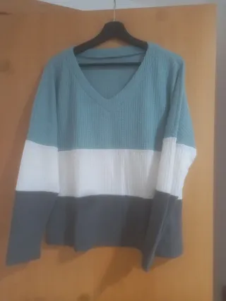 Jersey de rayas gris, azul y blanco