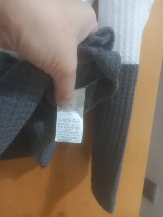 Jersey de rayas gris, azul y blanco