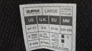 Patines en línea negros y morados