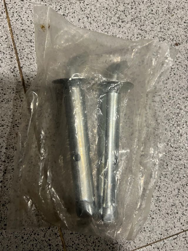 Lote de ferretería y tornillería (venta en persona