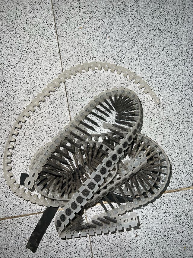 Lote de ferretería y tornillería (venta en persona