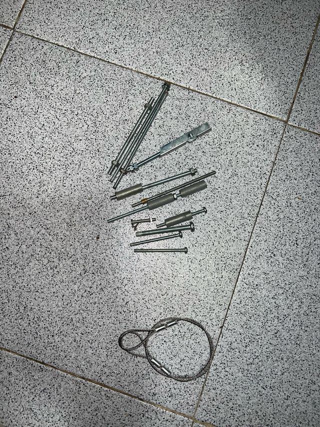 Lote de ferretería y tornillería (venta en persona