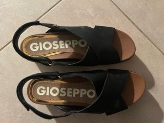 Sandalias Gioseppo Negras y Marrones