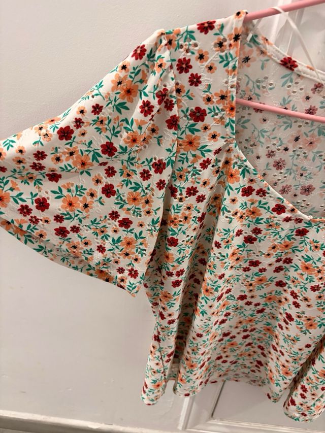 Camiseta floral Encuentro talla L