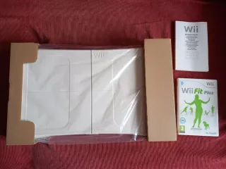 Tabla Wii Fit Plus, juego y accesorios.