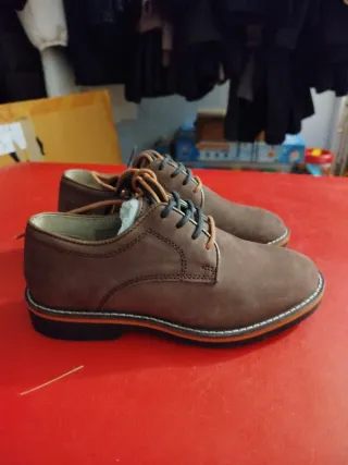 ZAPATOS NIÑO BROTES T/ 31 32 Y 36