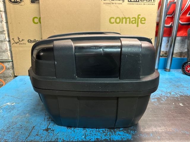 Baúl Givi Trekker 52 Negro