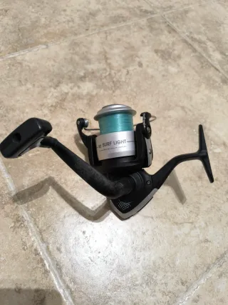 Carrete de pesca Surf Light