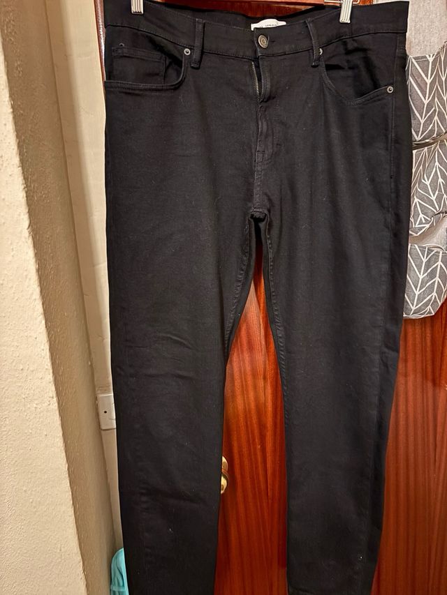 Pantalón Zara Talla 44 Negro