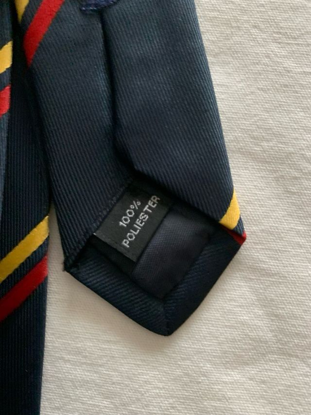 Corbata El Ganso Rayas Azul, Roja y Amarilla