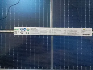 JINKO SOLAR 590W BIFACIALES