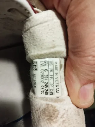 Deportivas Adidas Gazelle Rojas y Blancas