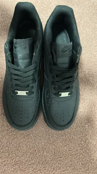 Nike Air Force 1 Negras