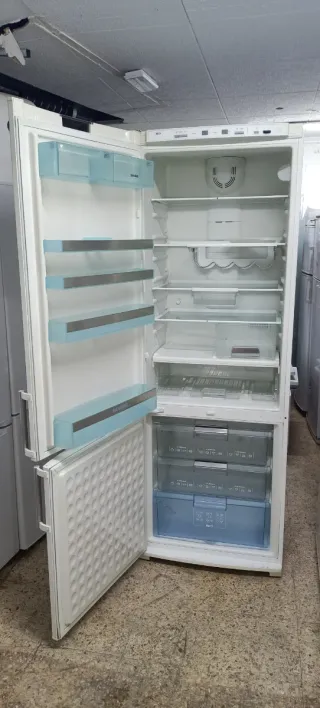 Nevera Siemens No Frost A+ 200x70