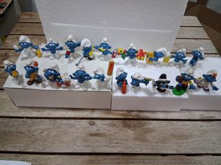 Lote 20 Figuras de Pitufos