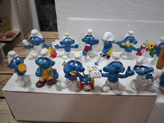 Lote 20 Figuras de Pitufos