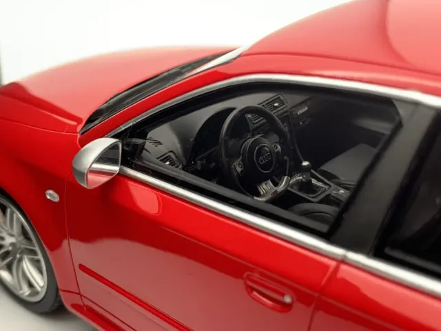 Audi RS4 B7 2005 Otto OT400 Rojo