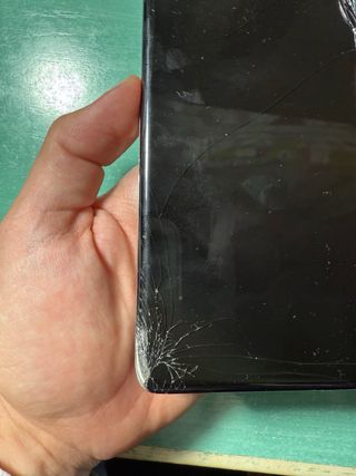 Huawei P40 Pro con schermo rotto