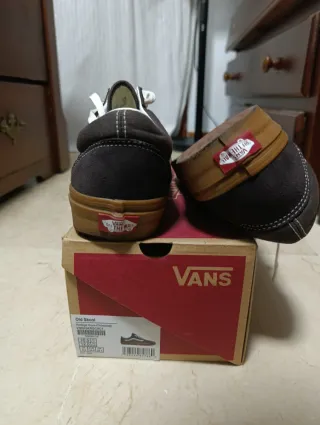 Zapatos Vans Negros y Marrones