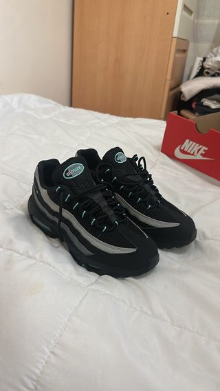 Nike Air Max 95 Negro y Gris