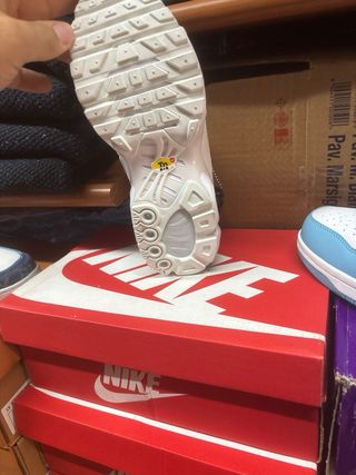 Scarpe Nike Air Max Plus TN nere rosse