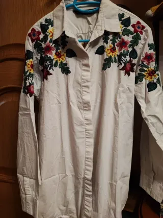 Blusa bordada flores mujer