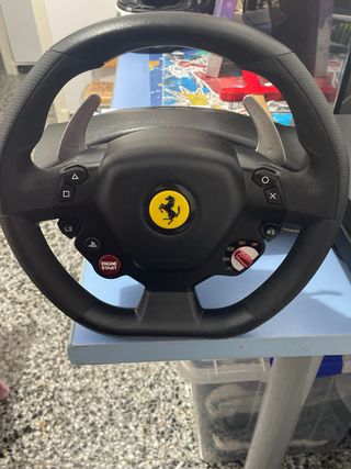 Volante Thrustmaster Ferrari 488 GTB PS4