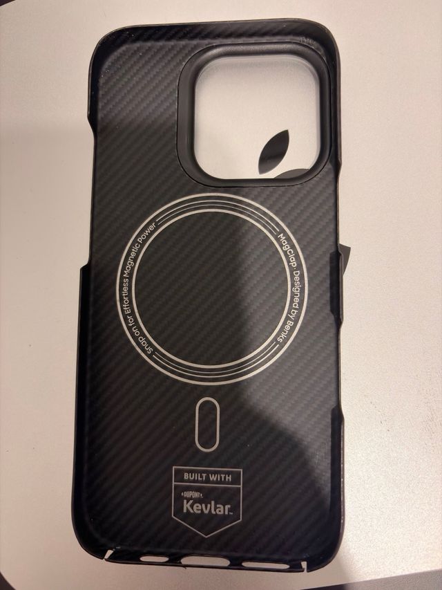 Funda iPhone 16 Pro BENKS Fibra Aramida