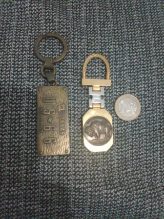 Llaveros, Texas Chesterfield y Moneda USA