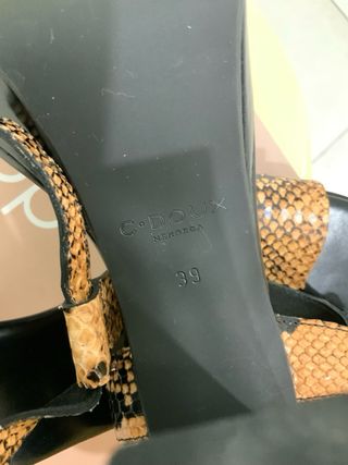 Sandalias C.doux tacón 39 negro y beige