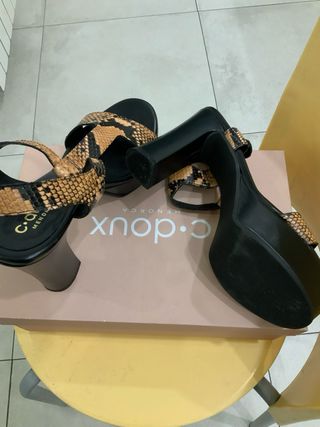 Sandalias C.doux tacón 39 negro y beige