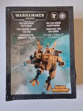 Warhammer 40k Tau XV8 Crisis Battlesuit