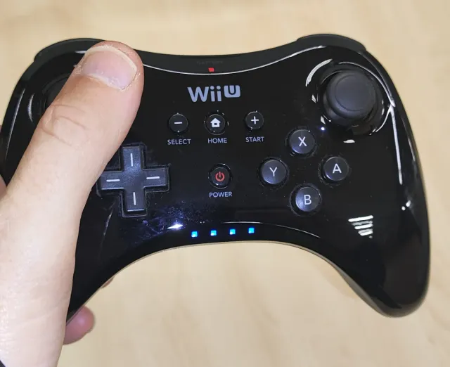 Mando Wii U Pro Nintendo + Cable Carga