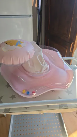 Flotador bebé rosa con pelotas
