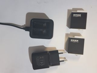 Cargador + 2 Batería GoPro + Adaptador