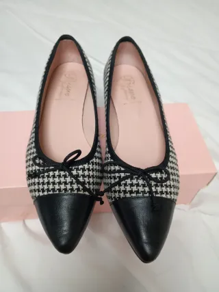 Zapatos planos pata de gallo y piel