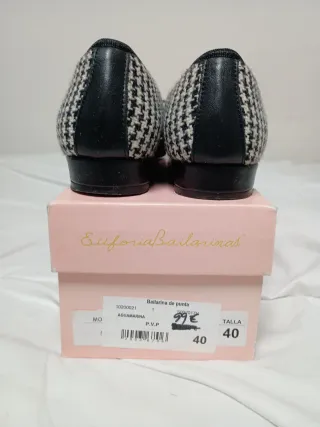 Zapatos planos pata de gallo y piel