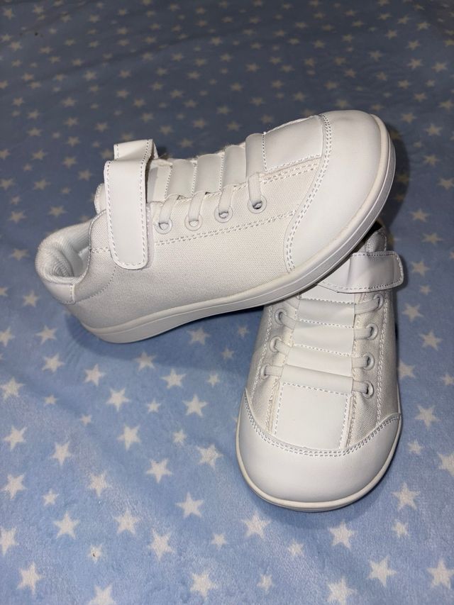 Tênis barefoot brancos nº 32