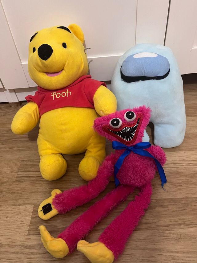 Lote Peluches: Winnie Pooh, Among Us, Huggy Wuggy